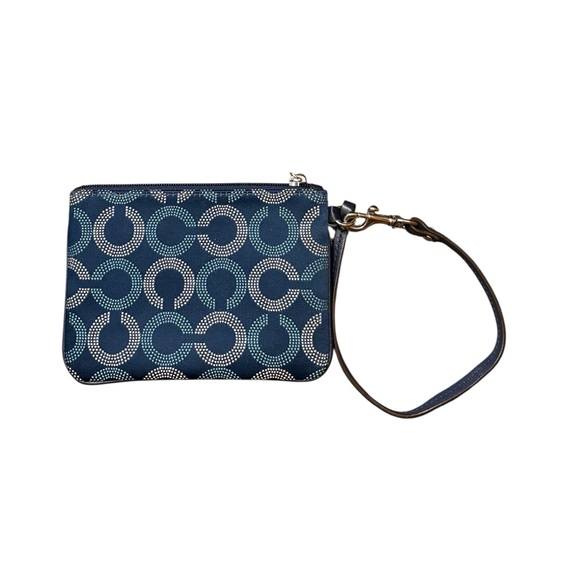 Coach - Picture 2 of 3